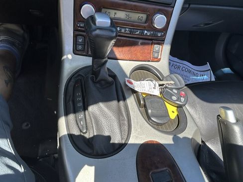 Used 2005 Chevrolet Corvette Convertible w/ Preferred Equipment Group RWD image 22