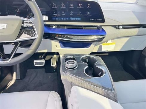 New 2026 Cadillac Optiq Sport 1 image 25