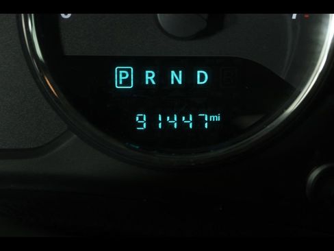 Used 2017 Jeep Wrangler Unlimited Sahara w/ Connectivity Group AWD/4WD image 14