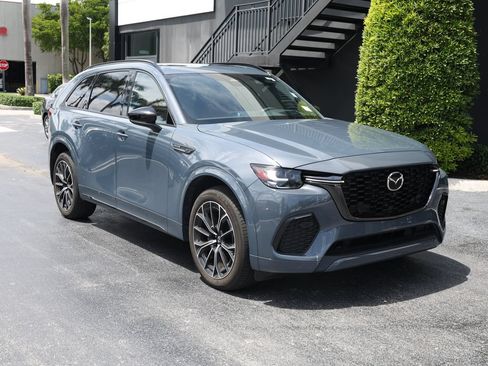 Certified 2025 MAZDA CX-70 3.3 Turbo S w/ Premium Plus AWD/4WD image 2