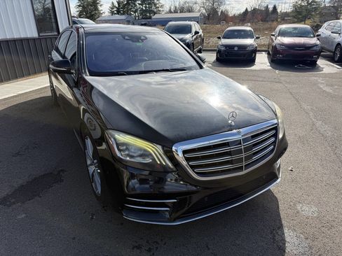 Used 2018 Mercedes-Benz S 560 Sedan image 4