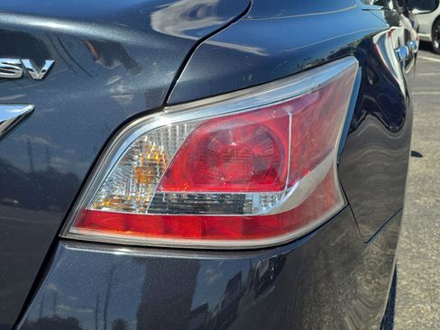 Used 2015 Nissan Altima 2.5 SV w/ Convenience Package FWD image 8