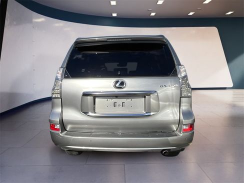 Used 2023 Lexus GX 460 Premium image 4