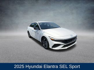 Used 2025 Hyundai Elantra Sport video 3