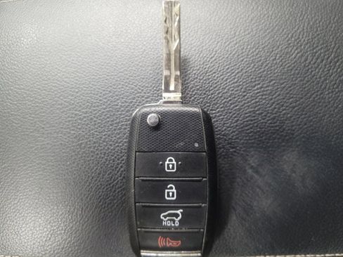 Used 2019 Kia Sportage LX FWD image 32