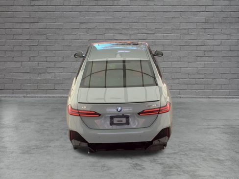 Used 2026 BMW i5 eDrive40 AWD/4WD image 6