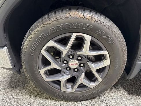 Used 2020 GMC Sierra 1500 SLT w/ SLT Premium Package image 3