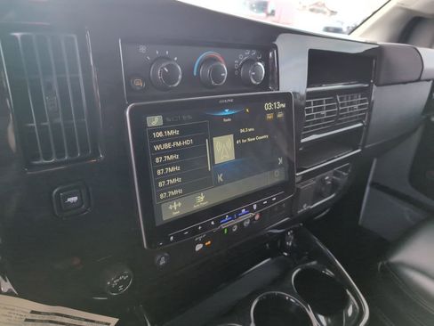 Used 2024 Chevrolet Express 2500 Extended image 21