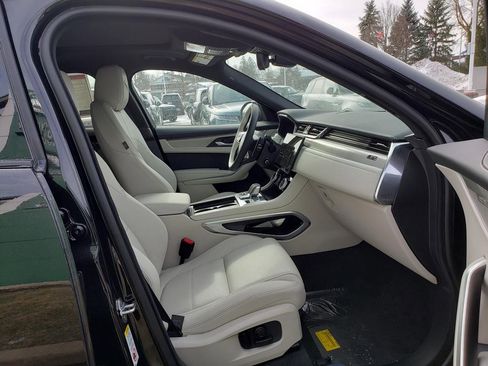 New 2025 Jaguar F-PACE R-Dynamic S image 16