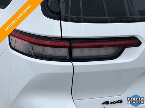 Certified 2023 Jeep Grand Cherokee L Altitude image 11