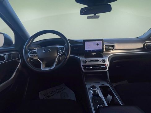 Used 2022 Ford Explorer XLT image 14