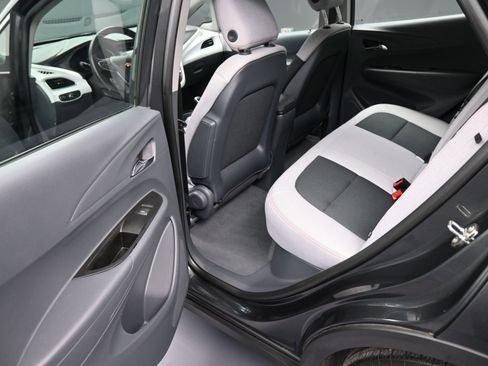 Used 2020 Chevrolet Bolt LT image 18