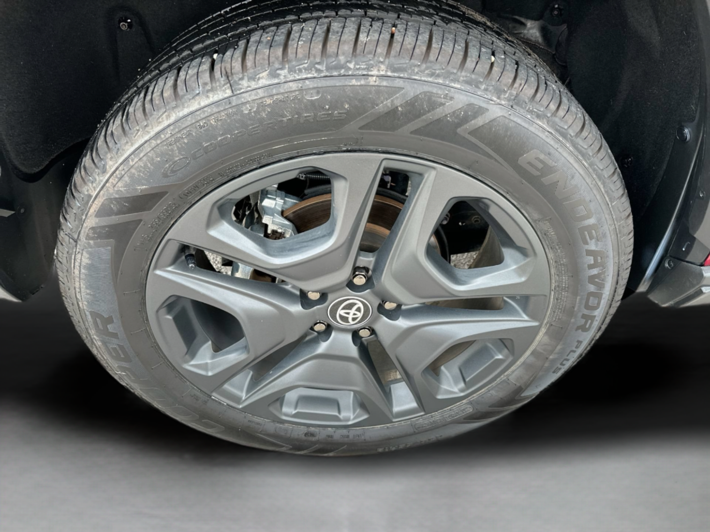 Used 2024 Toyota RAV4 Adventure AWD/4WD image 29