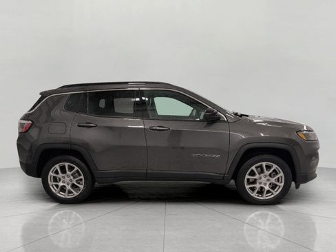 Used 2023 Jeep Compass Latitude AWD/4WD image 38