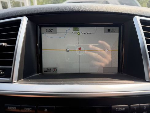 Used 2015 Mercedes-Benz ML 350 4MATIC image 40