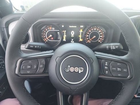 New 2025 Jeep Gladiator Sport image 12