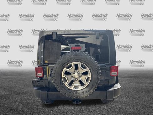 Used 2018 Jeep Wrangler Unlimited Rubicon w/ Cold Weather Group image 9