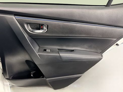 Used 2019 Toyota Corolla SE image 25