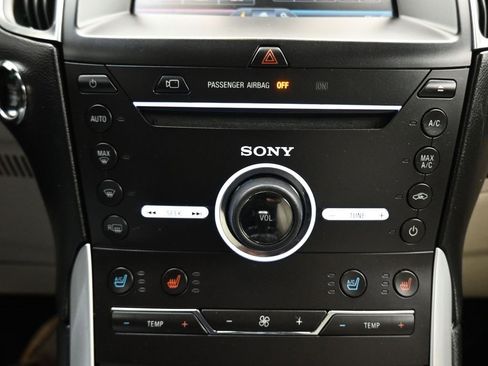 Used 2015 Ford Edge Titanium w/ Equipment Group 302A image 19