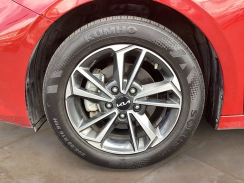 Used 2024 Kia Forte LXS FWD image 29