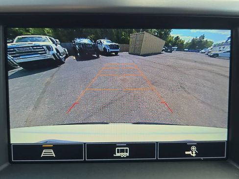 Certified 2023 GMC Acadia SLT w/ Preferred Package FWD image 26