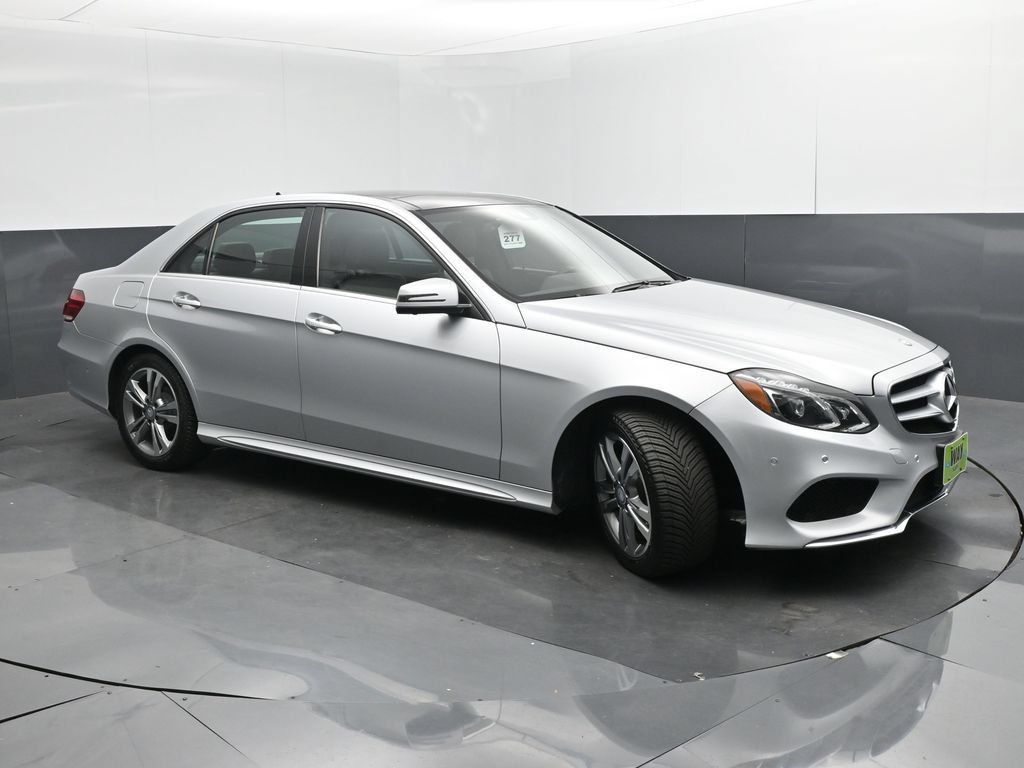 Used 2014 Mercedes-Benz E 250 BlueTEC Sedan image 32