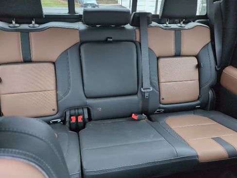 Used 2023 Chevrolet Silverado 2500 High Country image 27