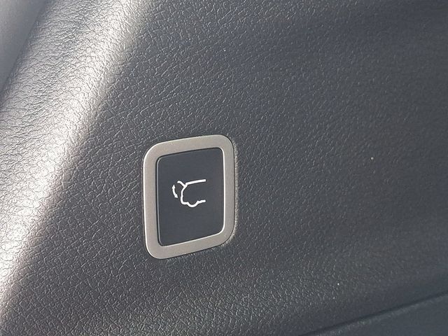 Used 2025 Chrysler Pacifica Select FWD image 28