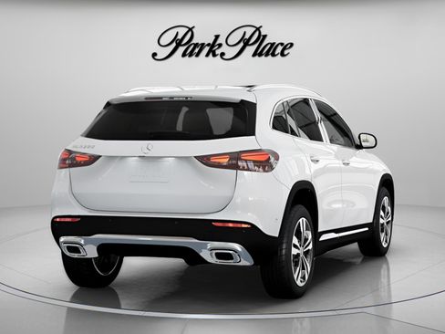 New 2026 Mercedes-Benz GLA 250 4MATIC image 17
