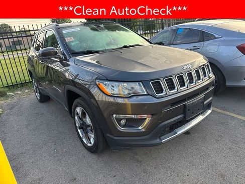 Used 2018 Jeep Compass Limited AWD/4WD image 3