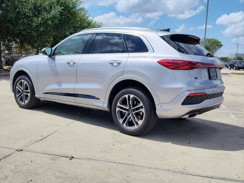 Certified 2025 Audi Q5 Premium w/ Convenience Package AWD/4WD image 6