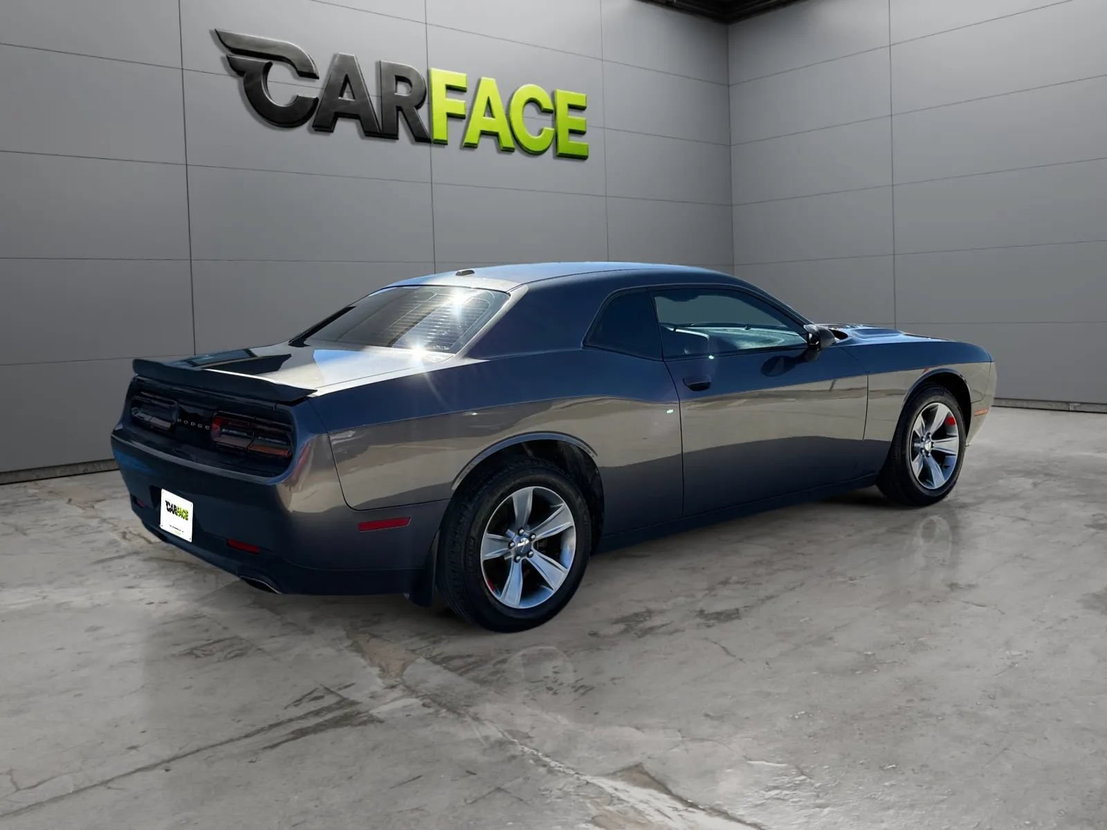 Used 2015 Dodge Challenger SXT RWD image 13