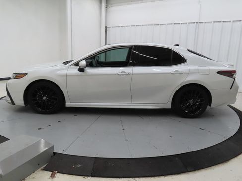 Used 2024 Toyota Camry XSE FWD image 6