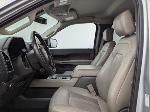 Used 2019 Ford Expedition Max Limited RWD image 14