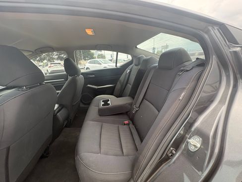 Used 2022 Nissan Altima 2.5 SV FWD image 12