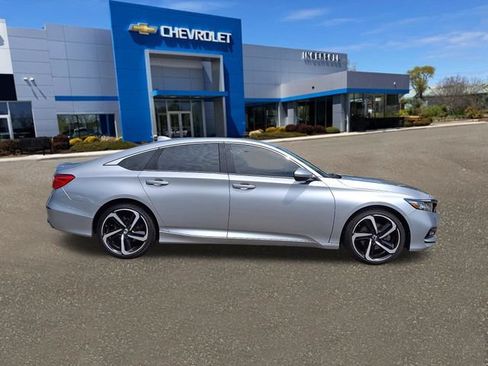 Used 2018 Honda Accord Sport image 25