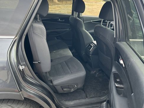 Used 2020 Kia Sorento LX w/ LX I4 Convenience Package image 13