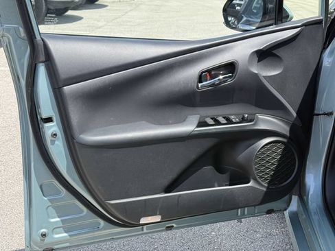 Used 2019 Toyota Prius Limited FWD image 33