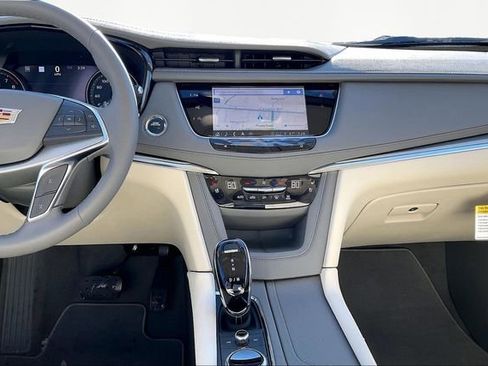 New 2026 Cadillac XT5 Premium Luxury w/ Driver Assist Package AWD/4WD image 8