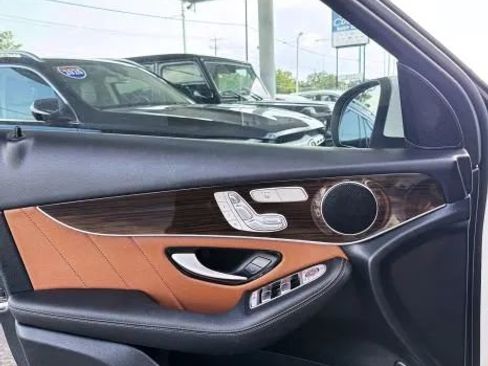Used 2020 Mercedes-Benz GLC 300 image 20