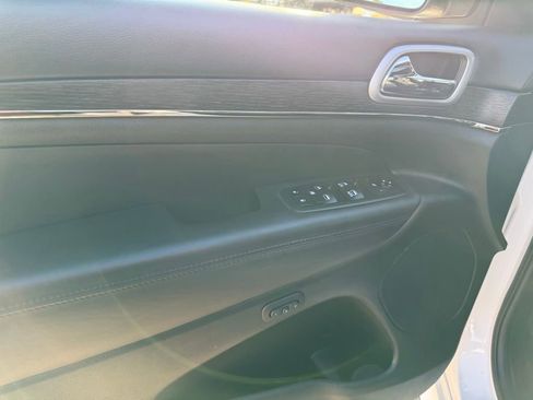 Used 2018 Jeep Grand Cherokee High Altitude image 10