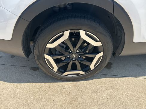 Used 2025 Kia Telluride S AWD/4WD image 21