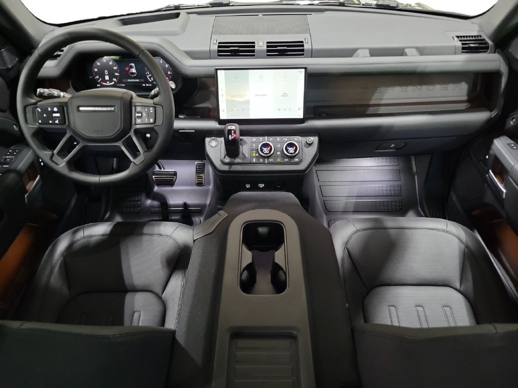 Certified 2024 Land Rover Defender 110 X AWD/4WD image 25