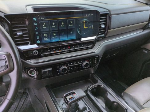 Used 2022 Chevrolet Silverado 1500 ZR2 w/ Technology Package image 22