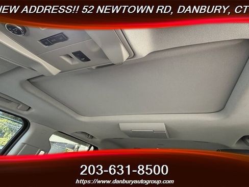Used 2015 GMC Yukon Denali w/ Touring Package AWD/4WD image 26