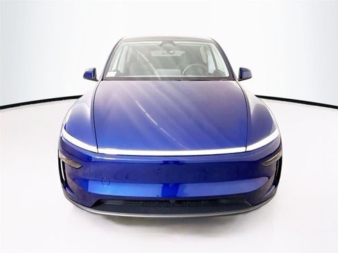Used 2026 Tesla Model Y 2WD image 21