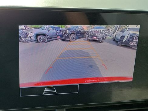 Used 2024 Chevrolet Trax LS image 14