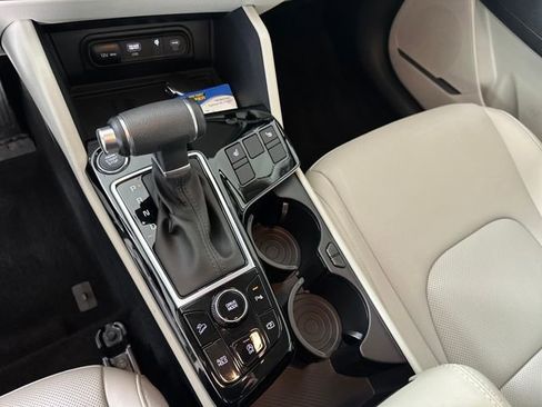 Used 2024 Kia Sportage EX image 20