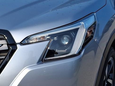 Used 2023 Subaru Forester Touring AWD/4WD image 9