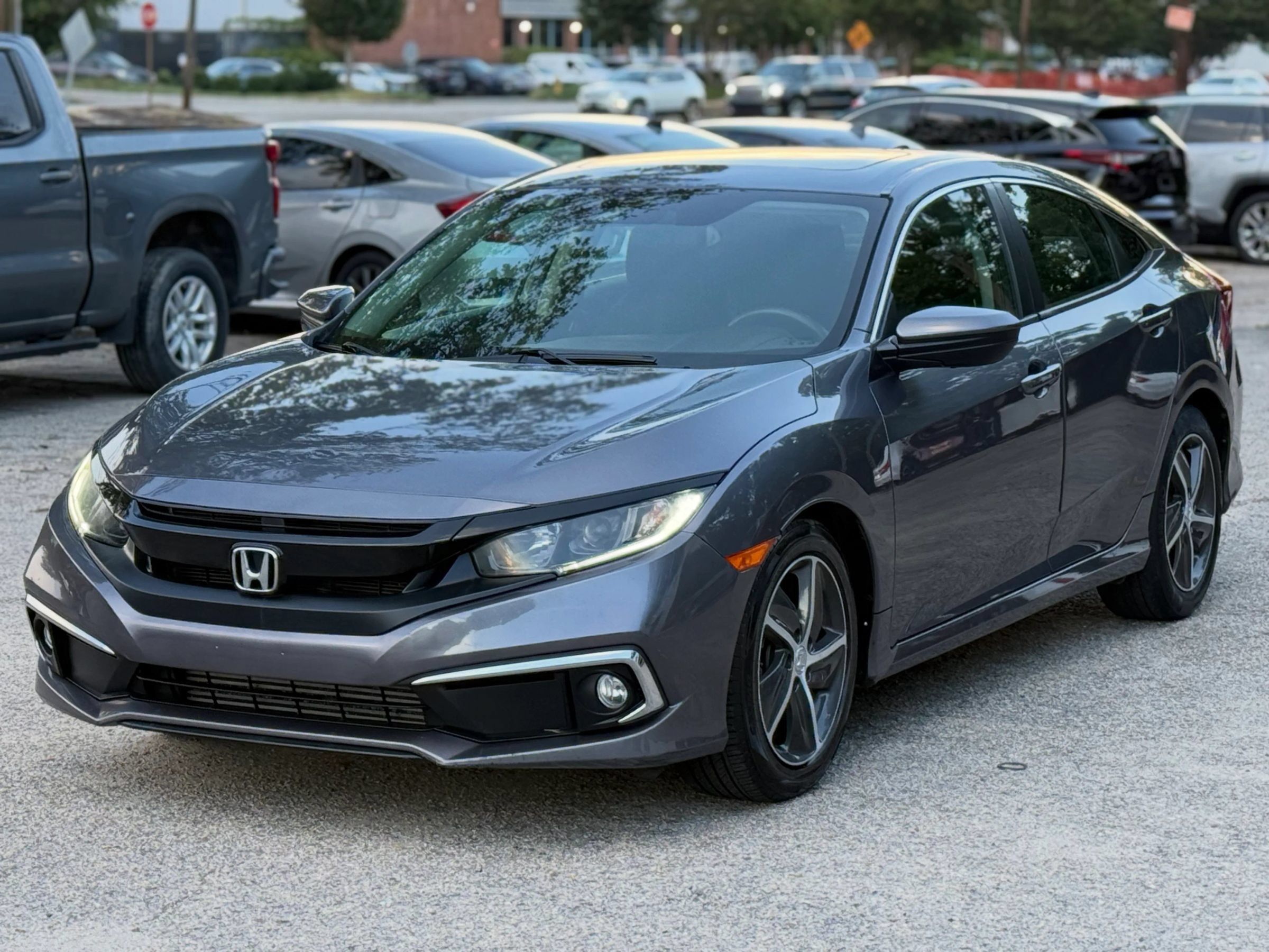 Used 2021 Honda Civic EX image 2